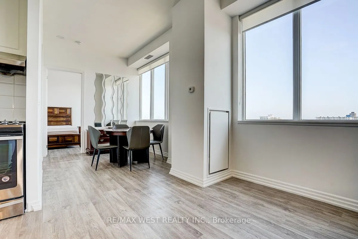 797 Don Mills Road, #1001