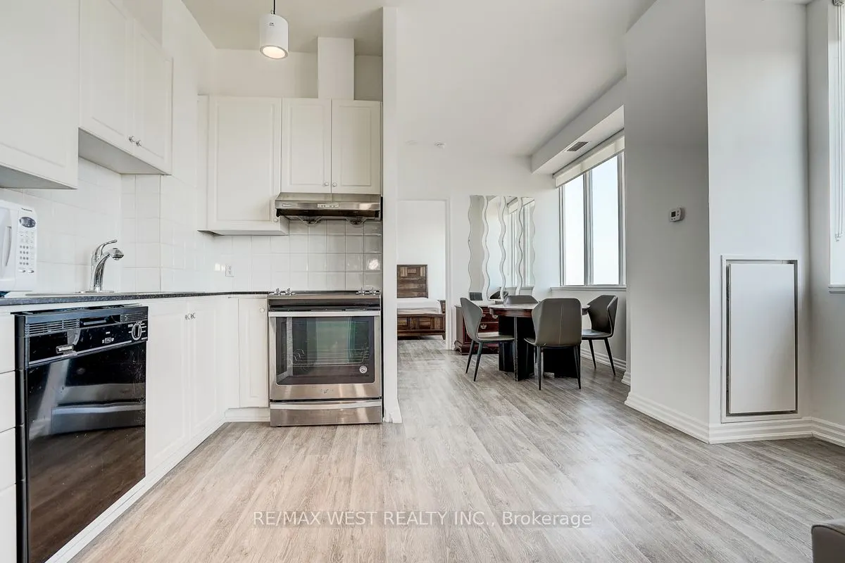 797 Don Mills Road, #1001