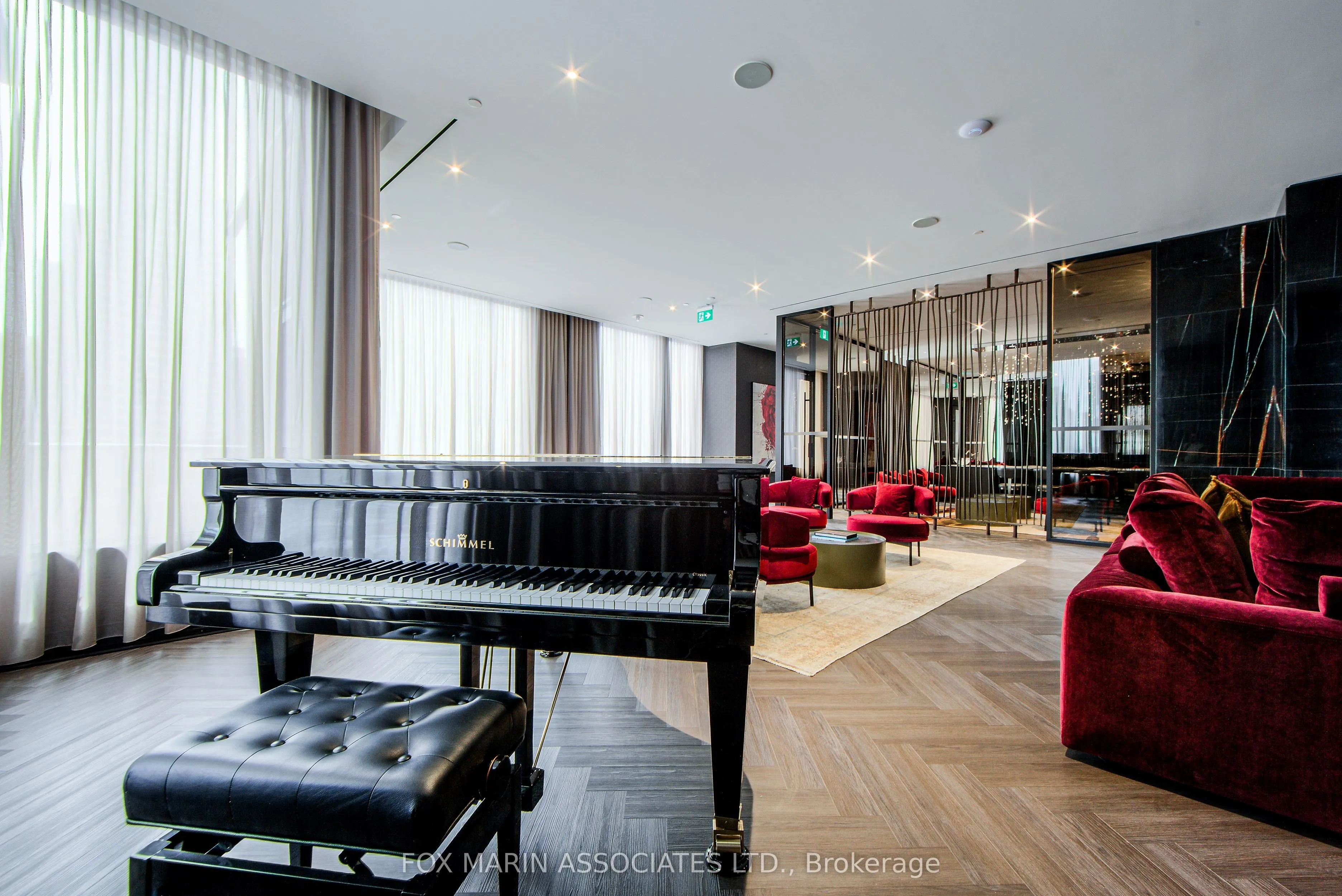 11 Yorkville Avenue, #816