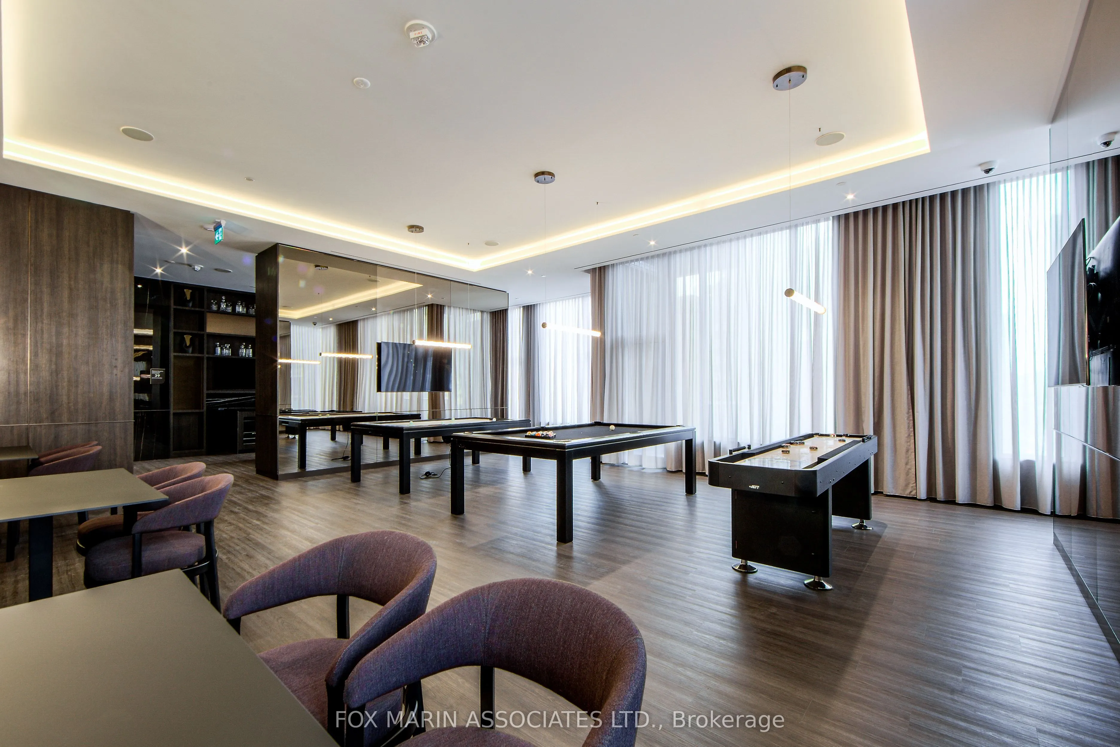 11 Yorkville Avenue, #816