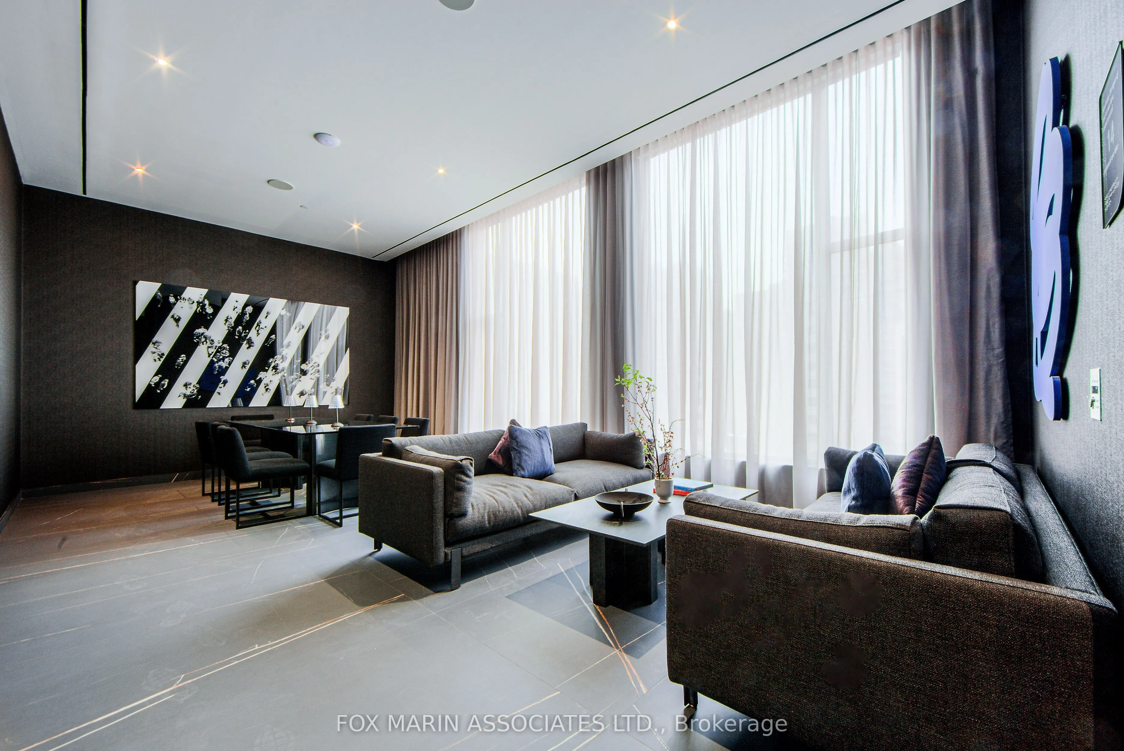 11 Yorkville Avenue, #916