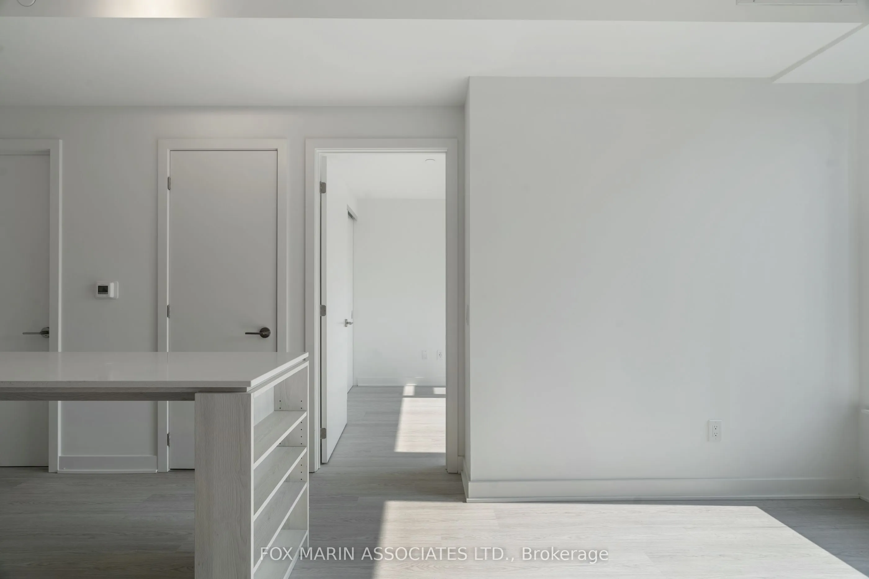 11 Yorkville Avenue, #916