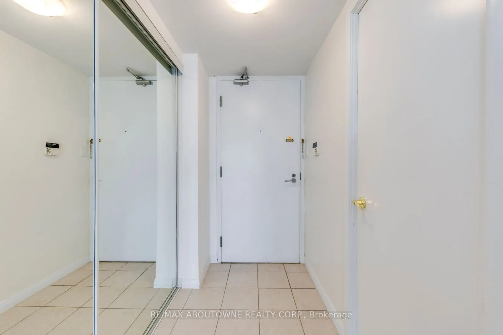 38 Grenville Street, #1502