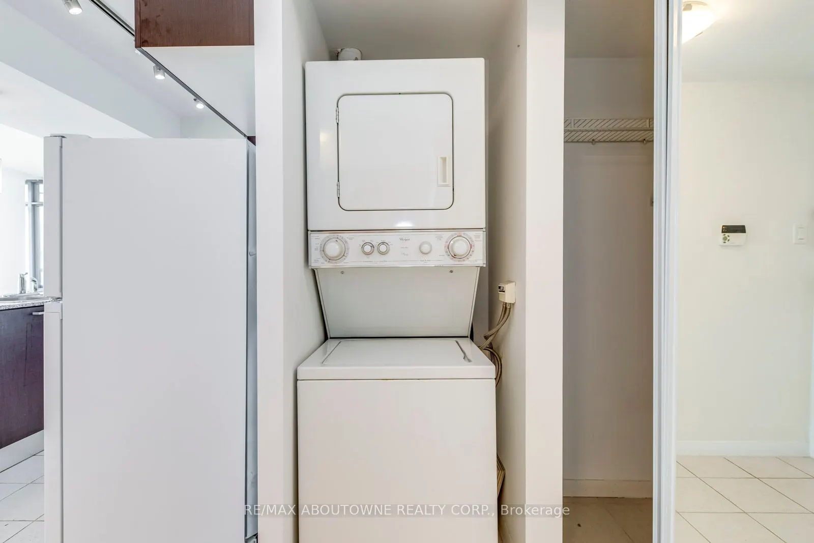 38 Grenville Street, #1502