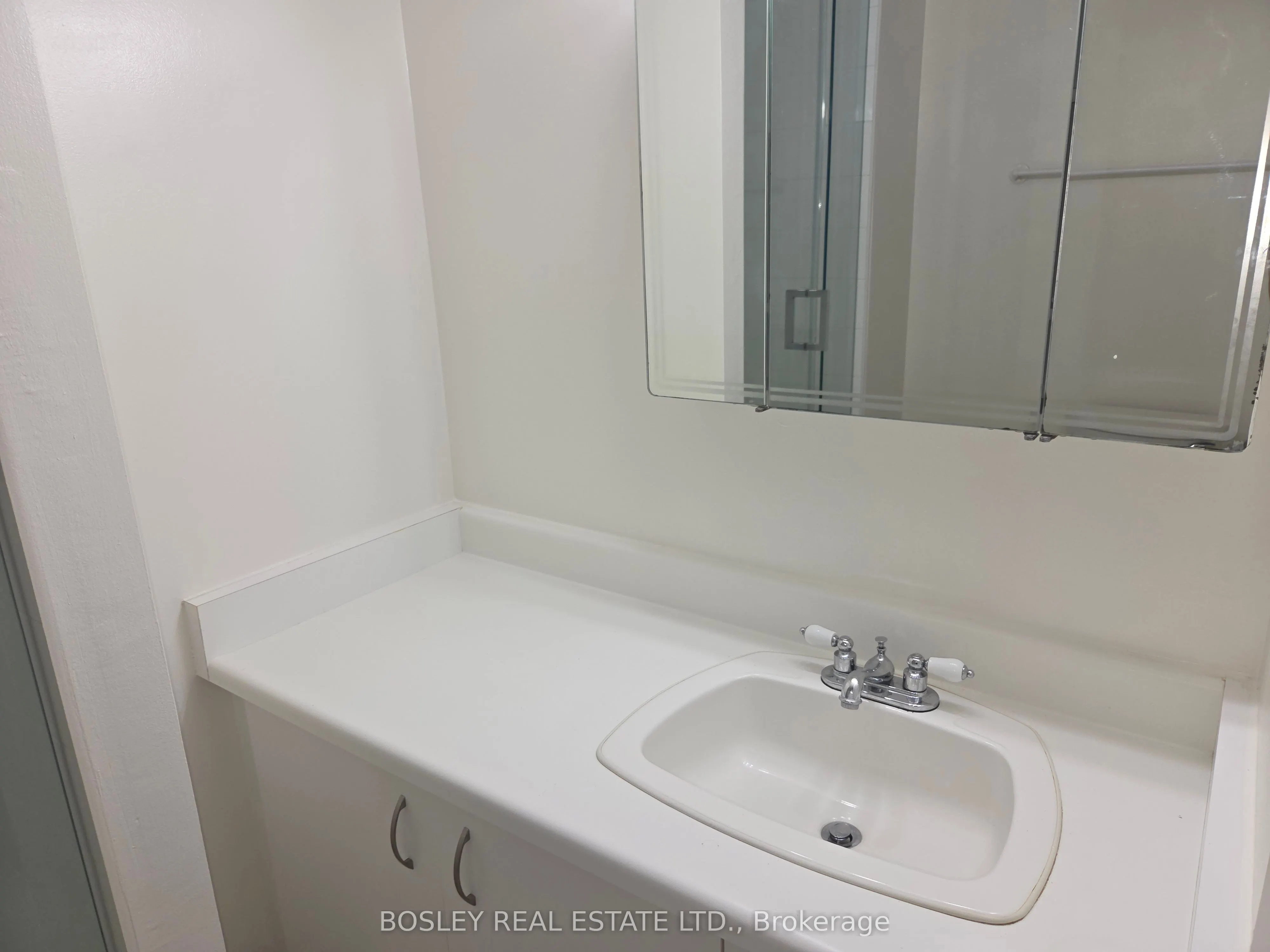 928 Millwood Road, #203