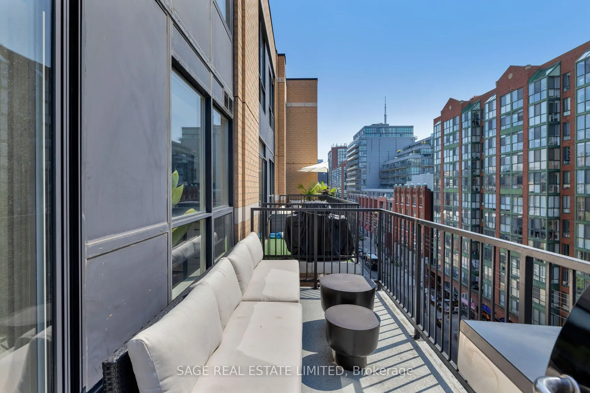 800 King Street W, #811