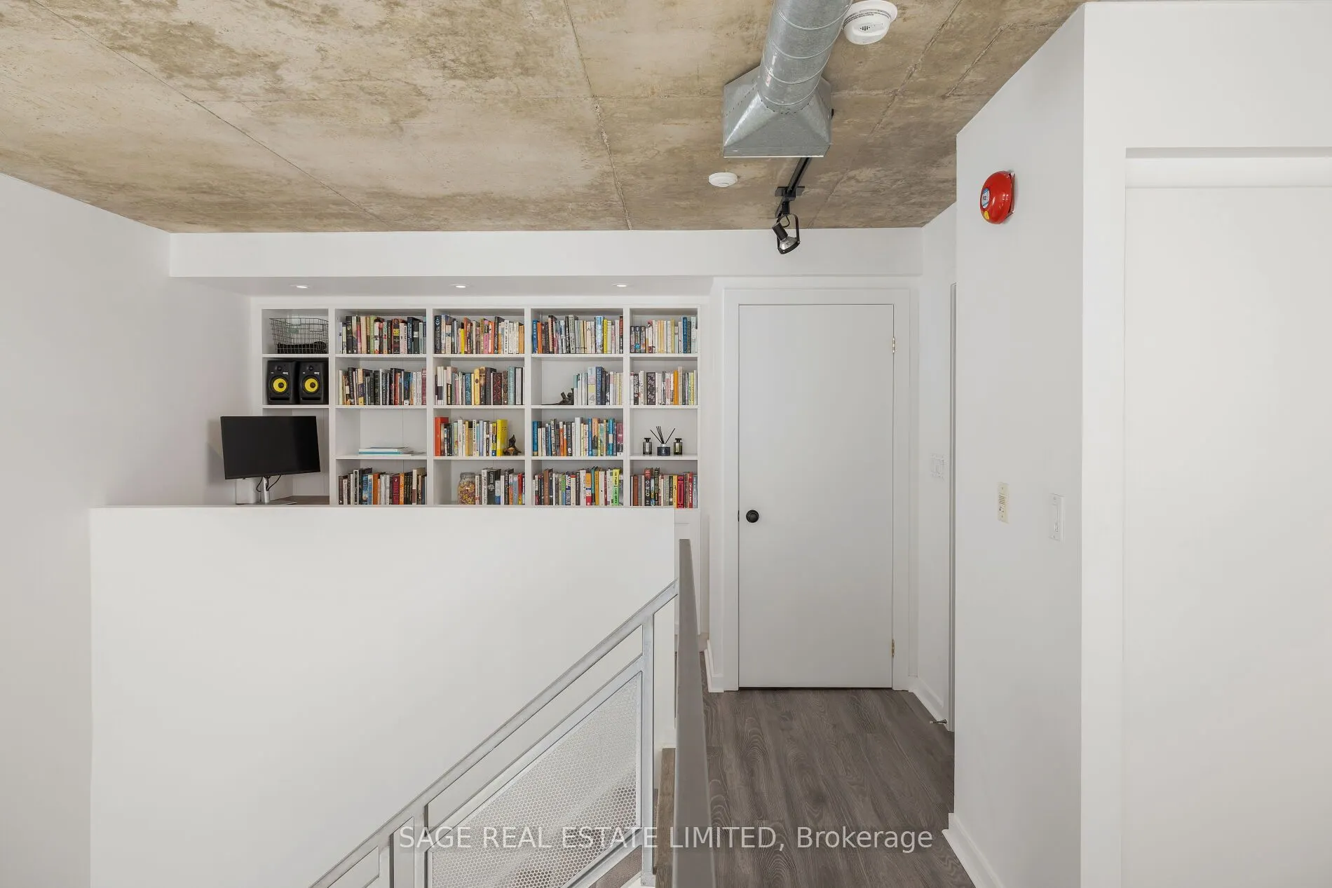 800 King Street W, #811