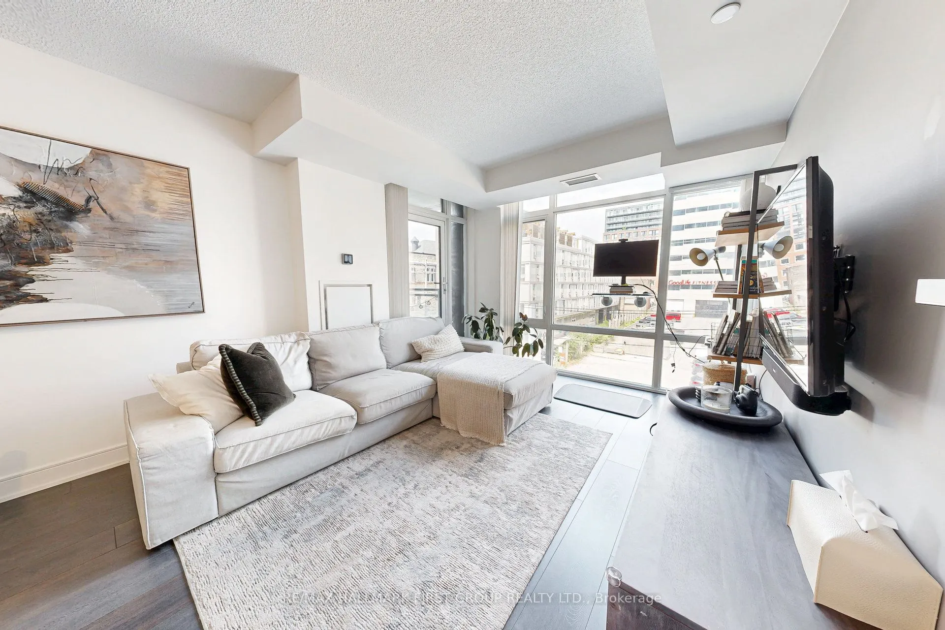 525 Adelaide Street W, #312