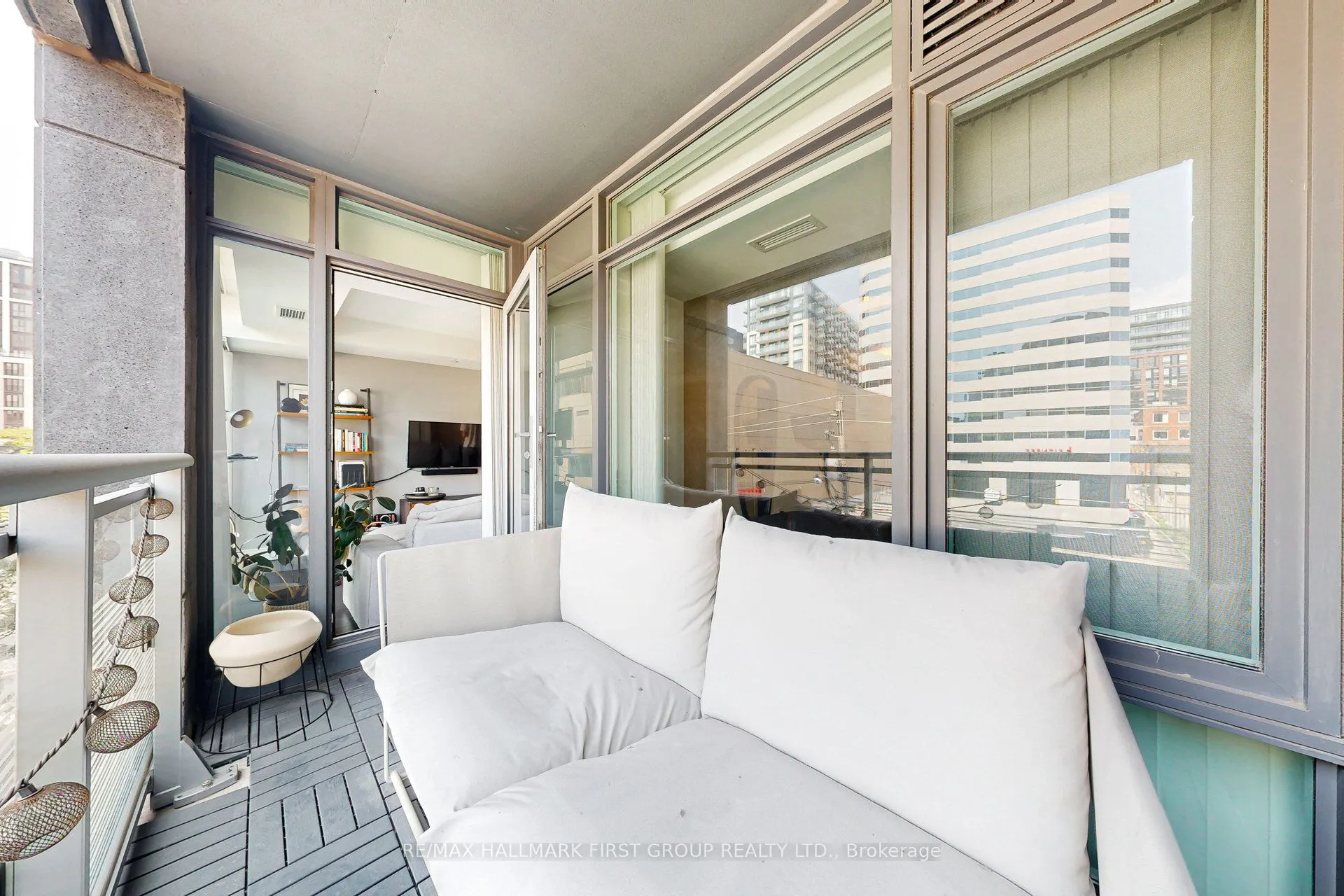 525 Adelaide Street W, #312