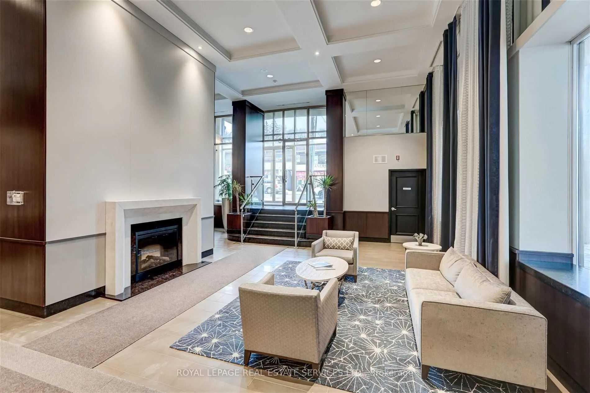 900 Mt Pleasant Road, #707