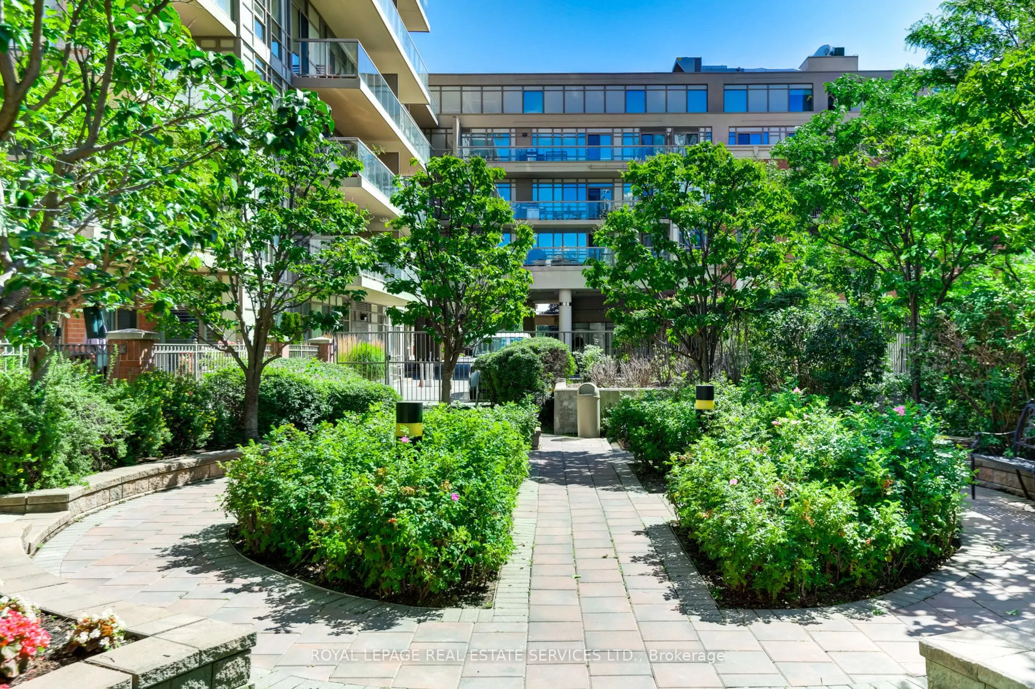 900 Mt Pleasant Road, #707
