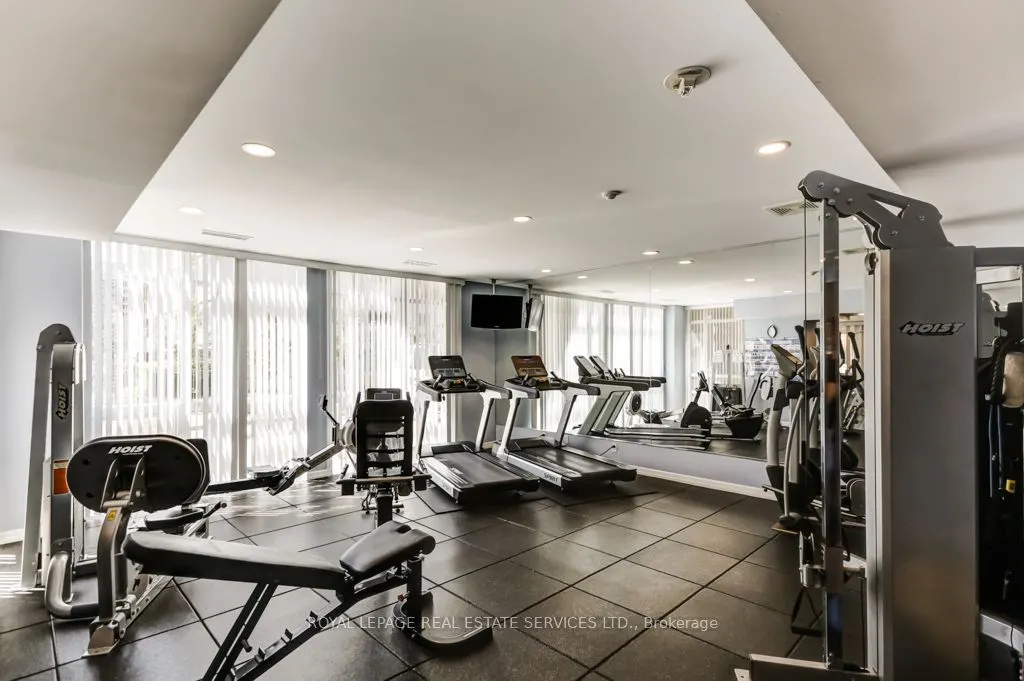900 Mt Pleasant Road, #707