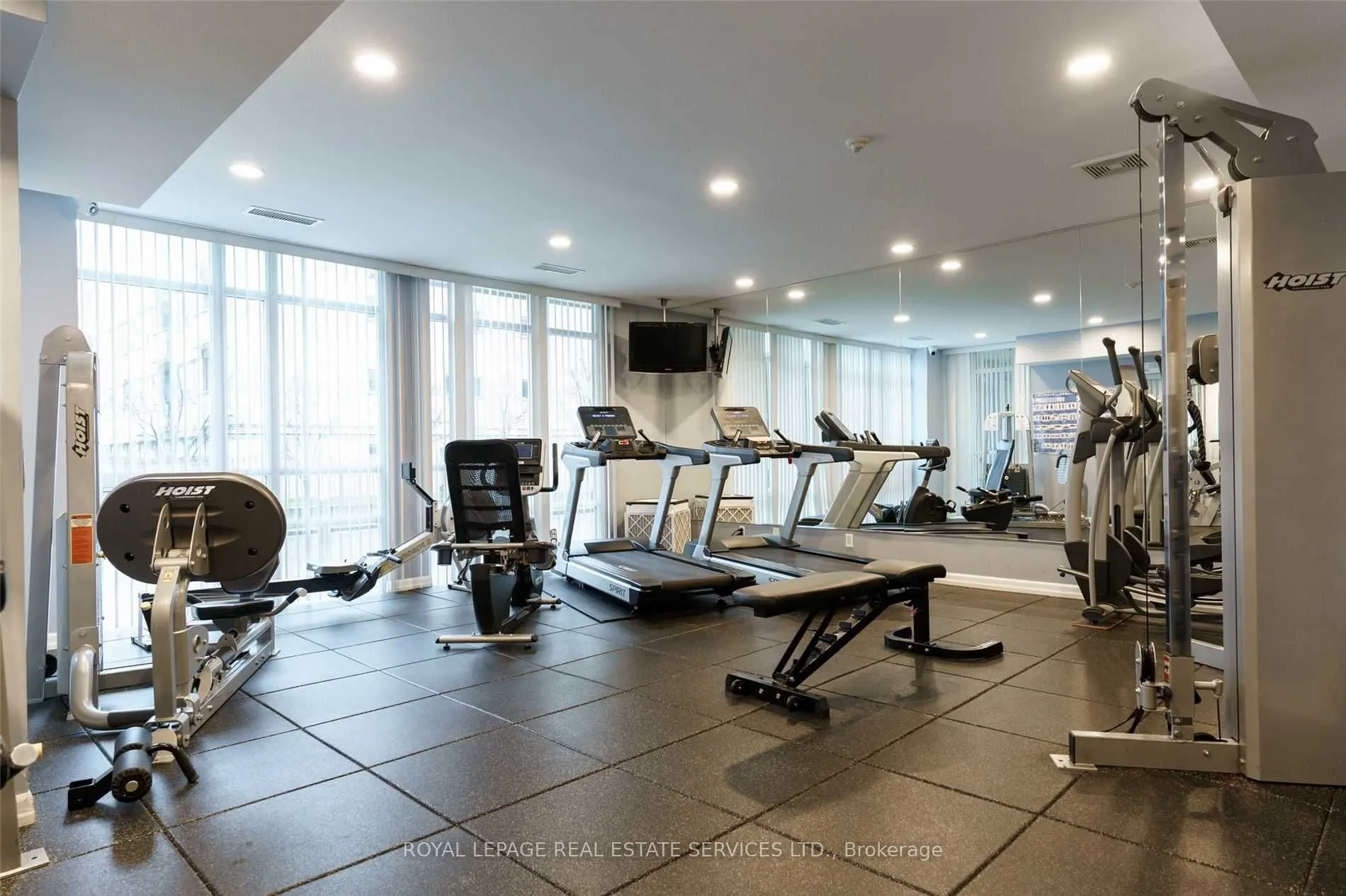 900 Mt Pleasant Road, #707