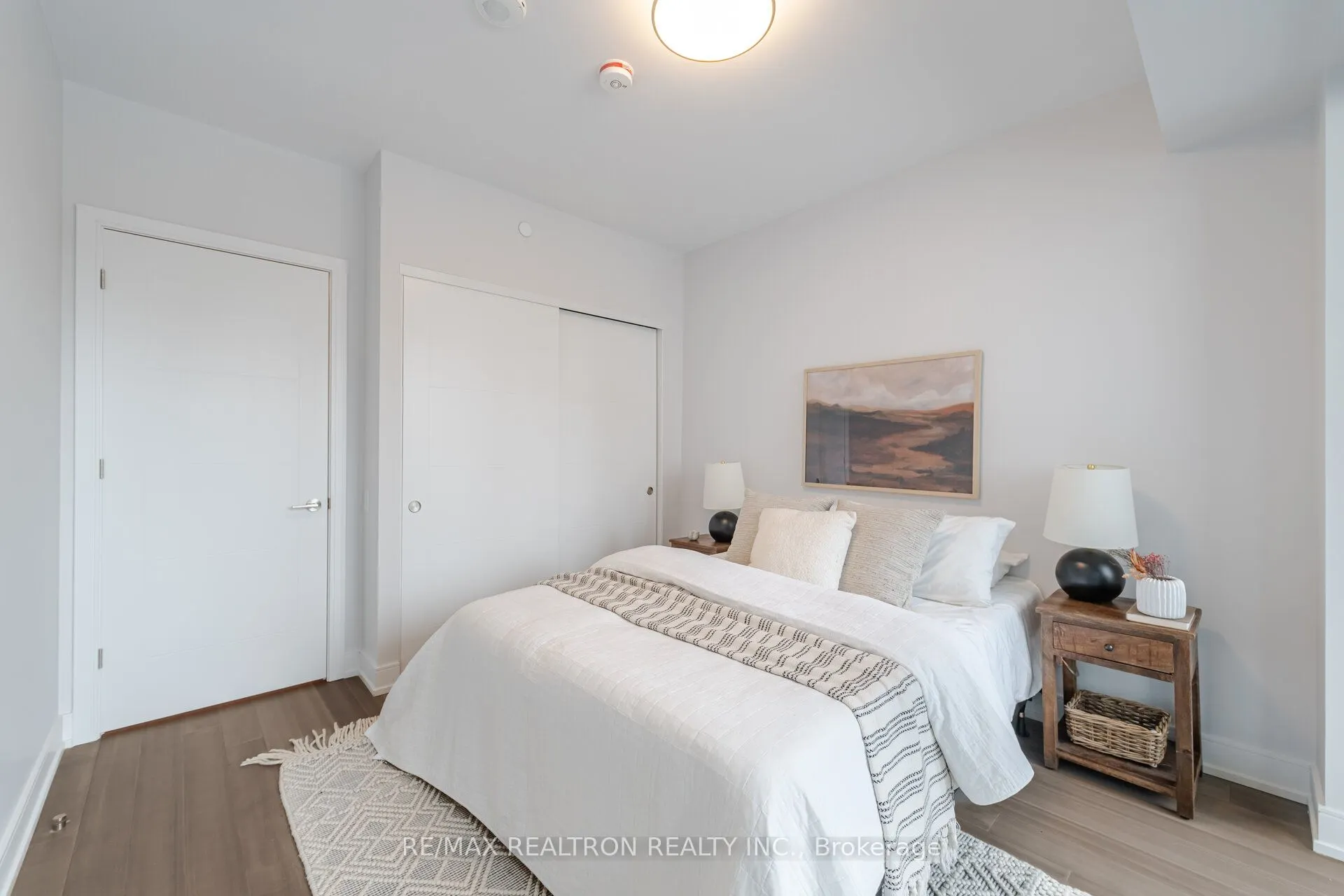 664 Spadina Avenue, #403