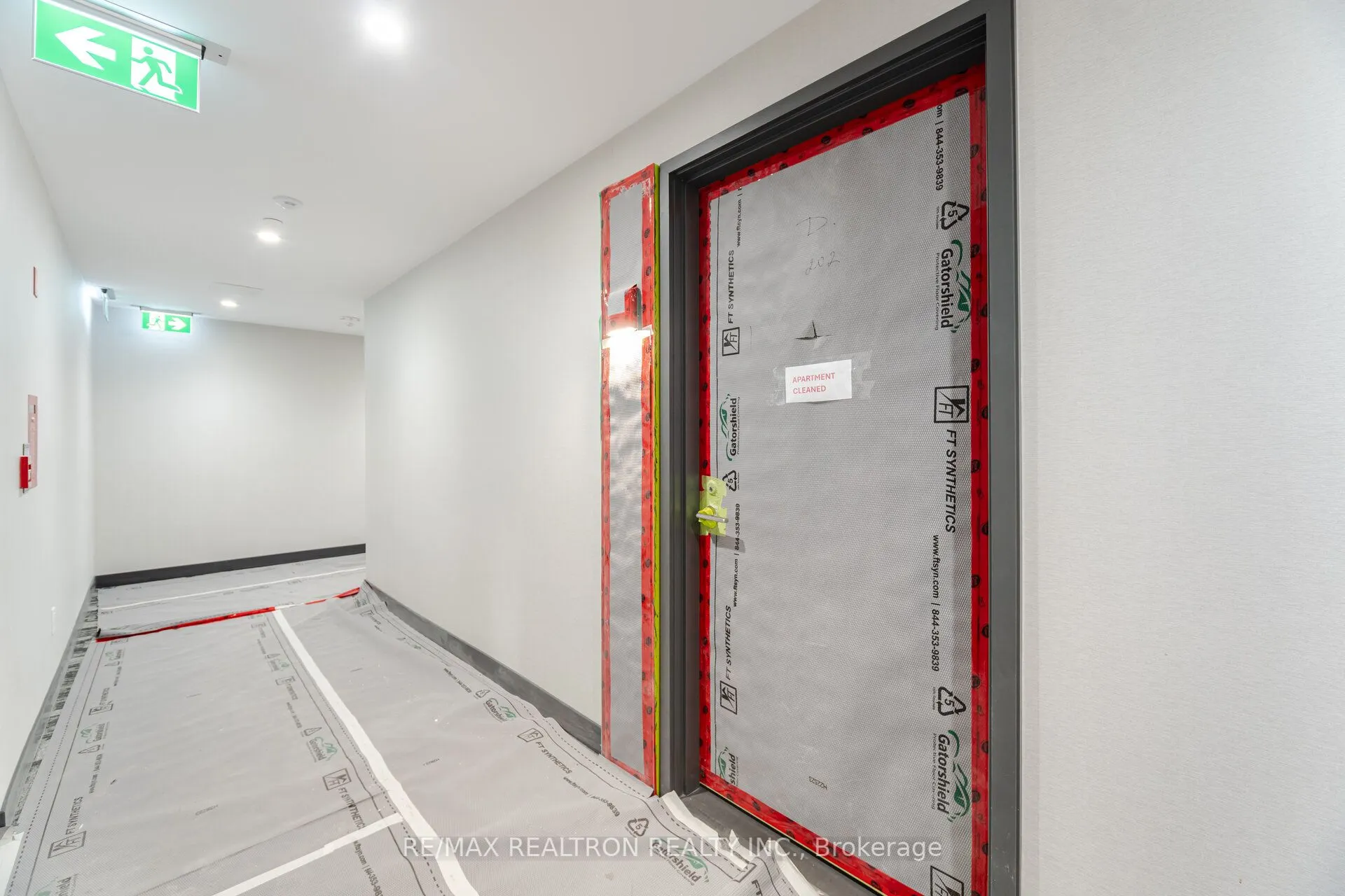 664 Spadina Avenue, #303
