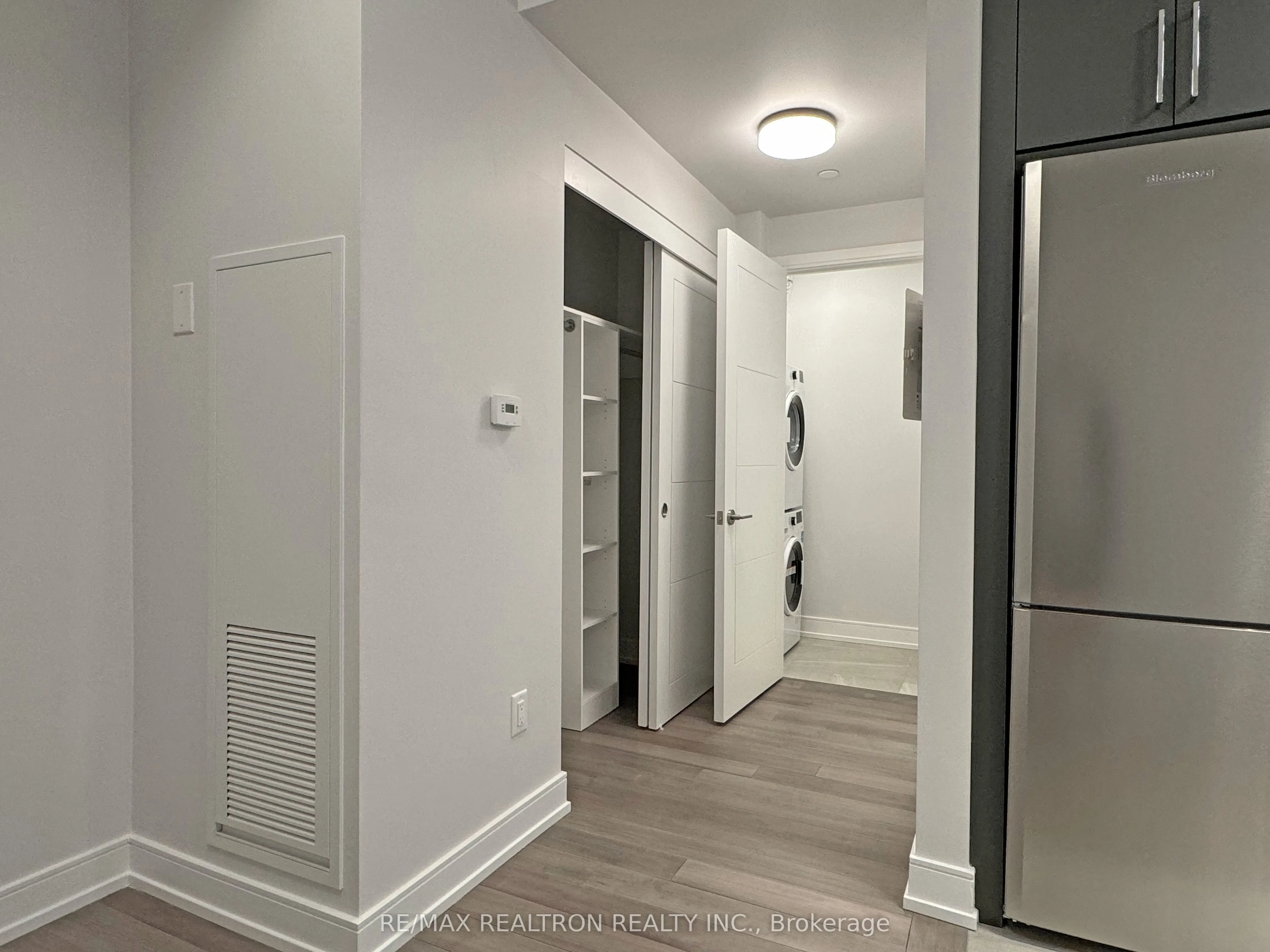 2525 Bathurst Street, #202