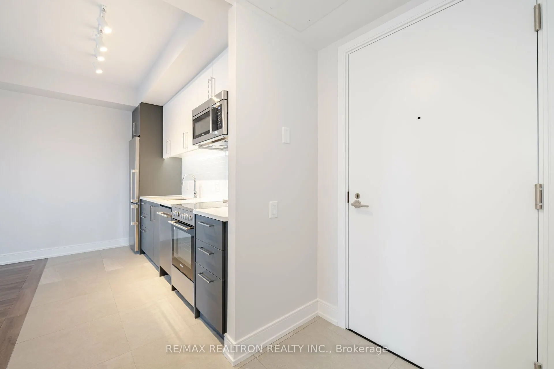 2525 Bathurst Street, #510