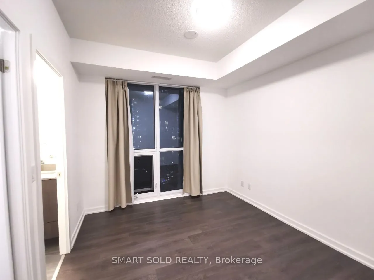 36 Forest Manor Road, #1208