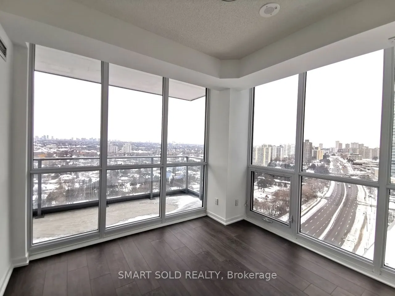 36 Forest Manor Road, #1208