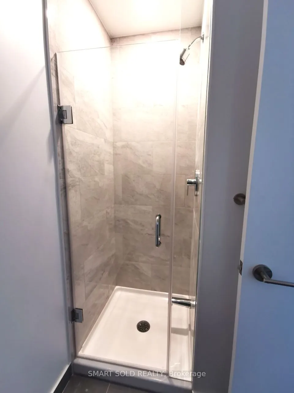36 Forest Manor Road, #1208