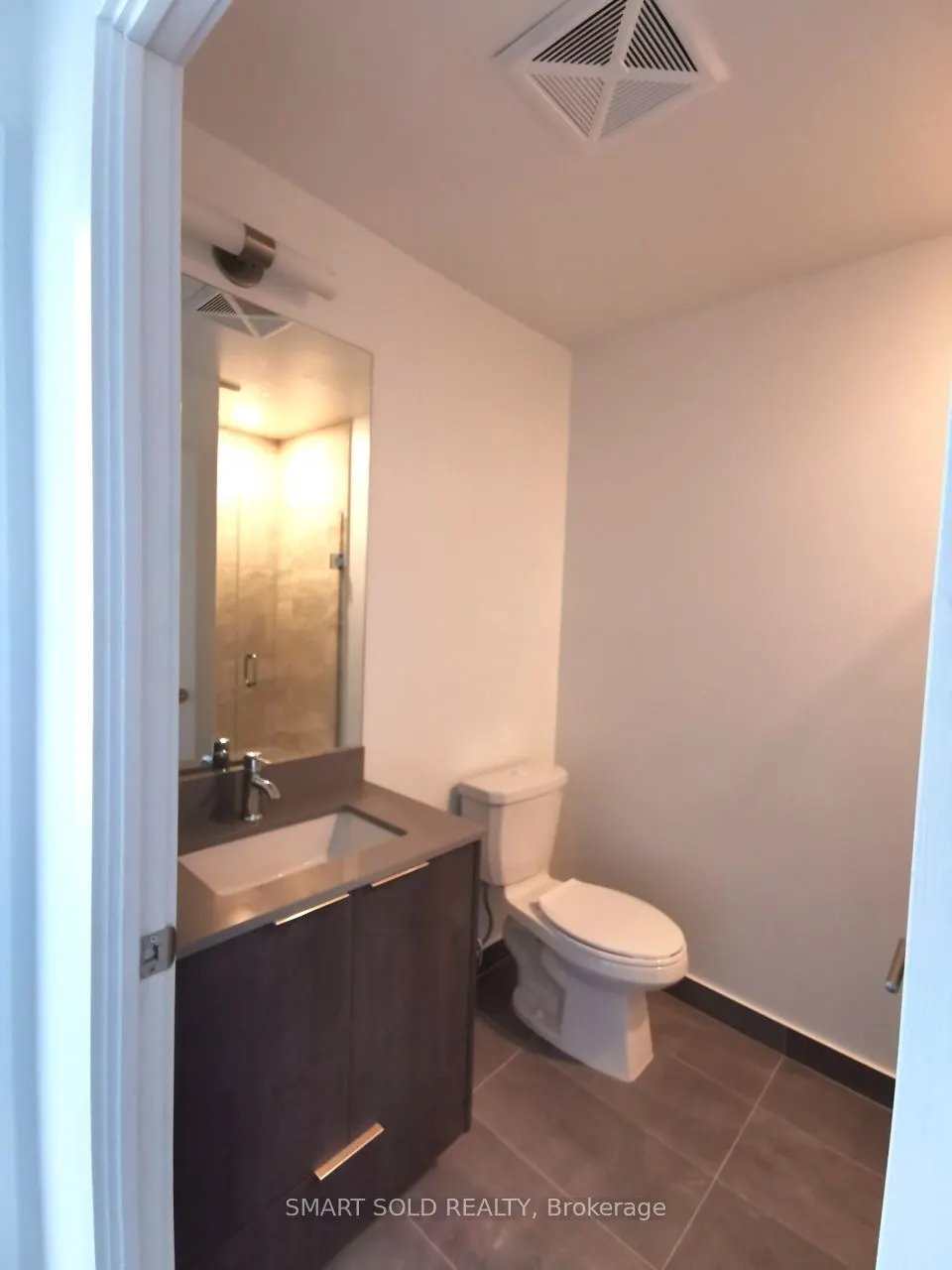 36 Forest Manor Road, #1208