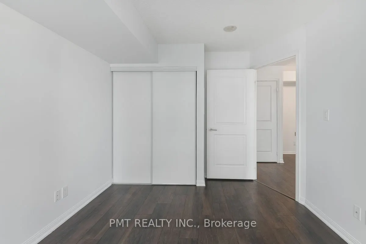 35 Bastion Street, #1220