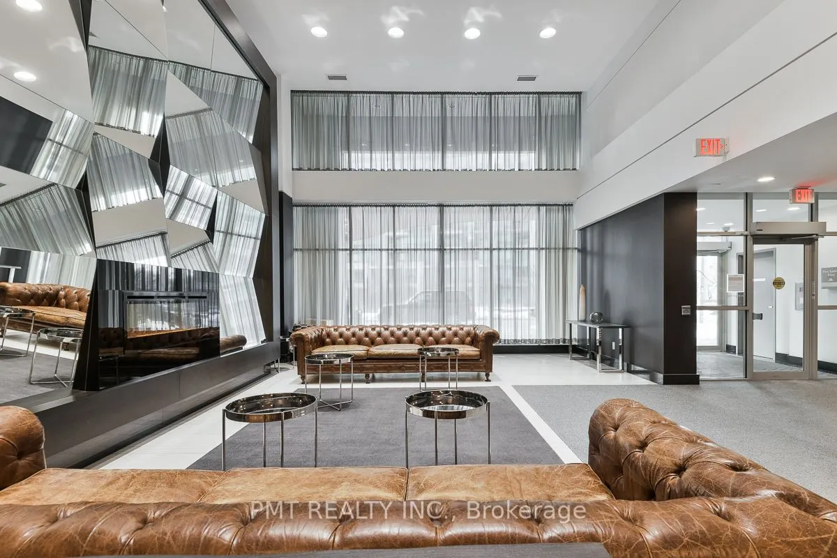 35 Bastion Street, #1220