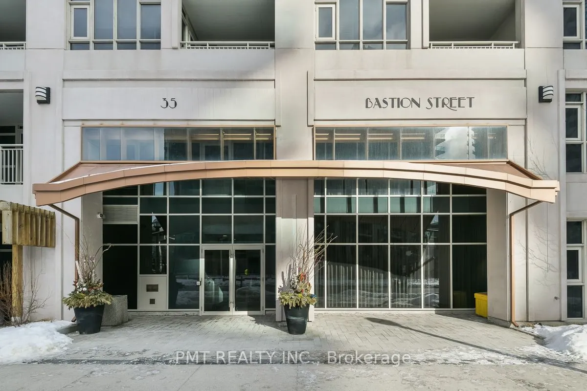 35 Bastion Street, #1220