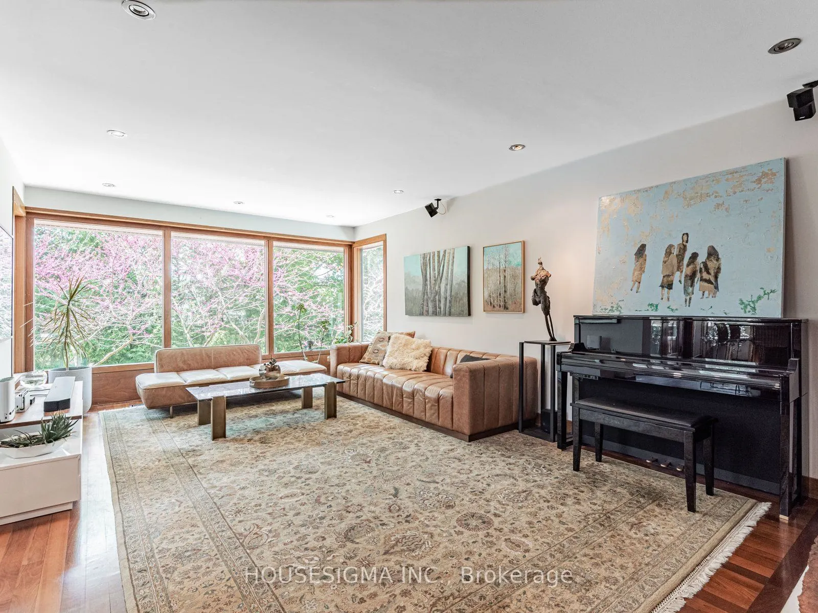 94 Laurentide Drive