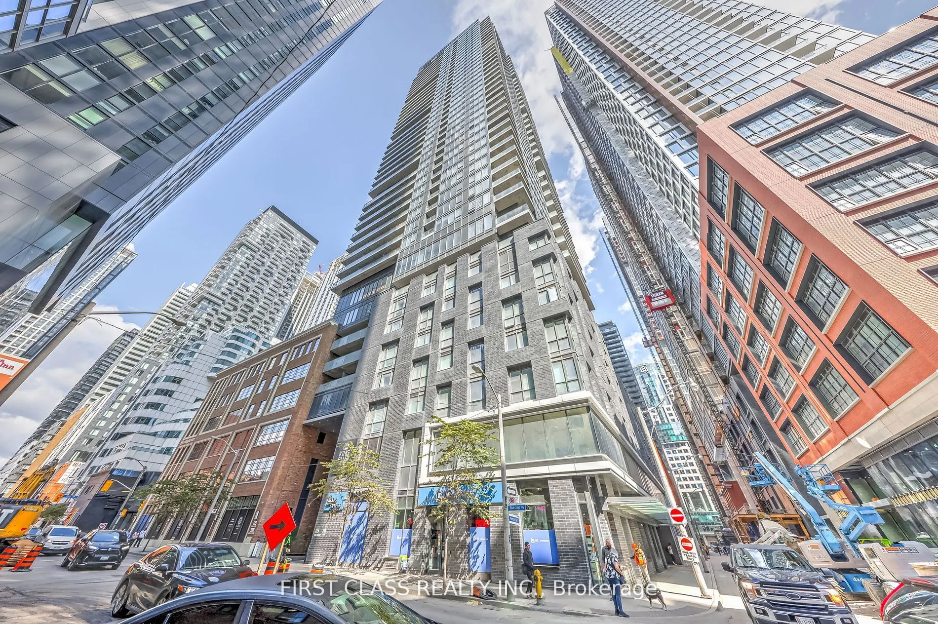 115 Blue Jays Way, #3210