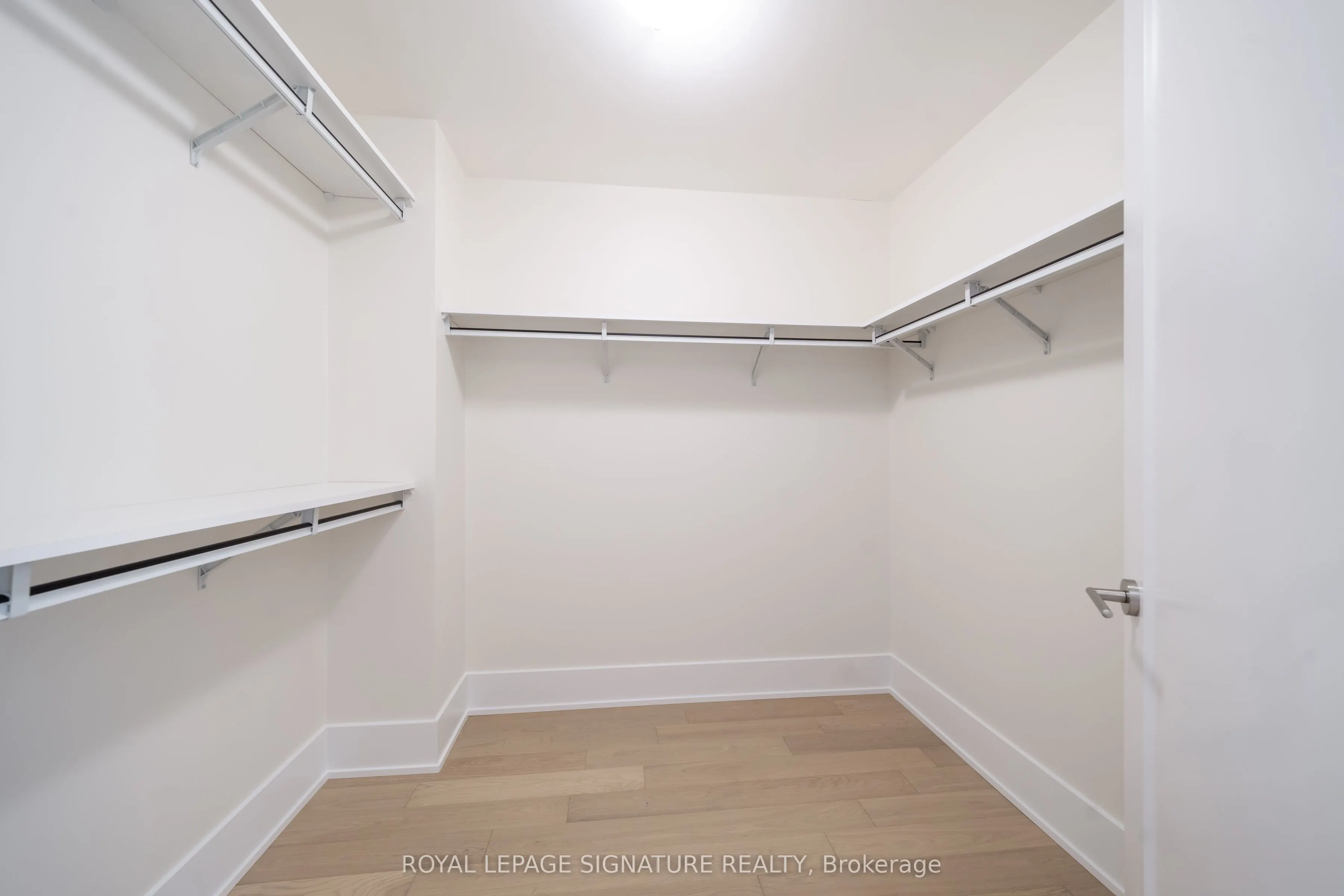 28 Freeland Street, #5402