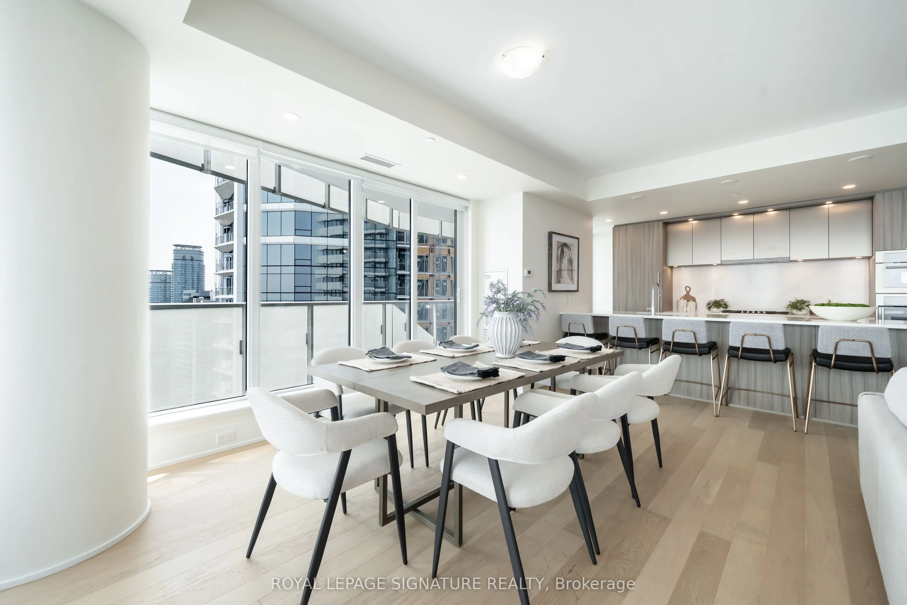 28 Freeland Street, #5402