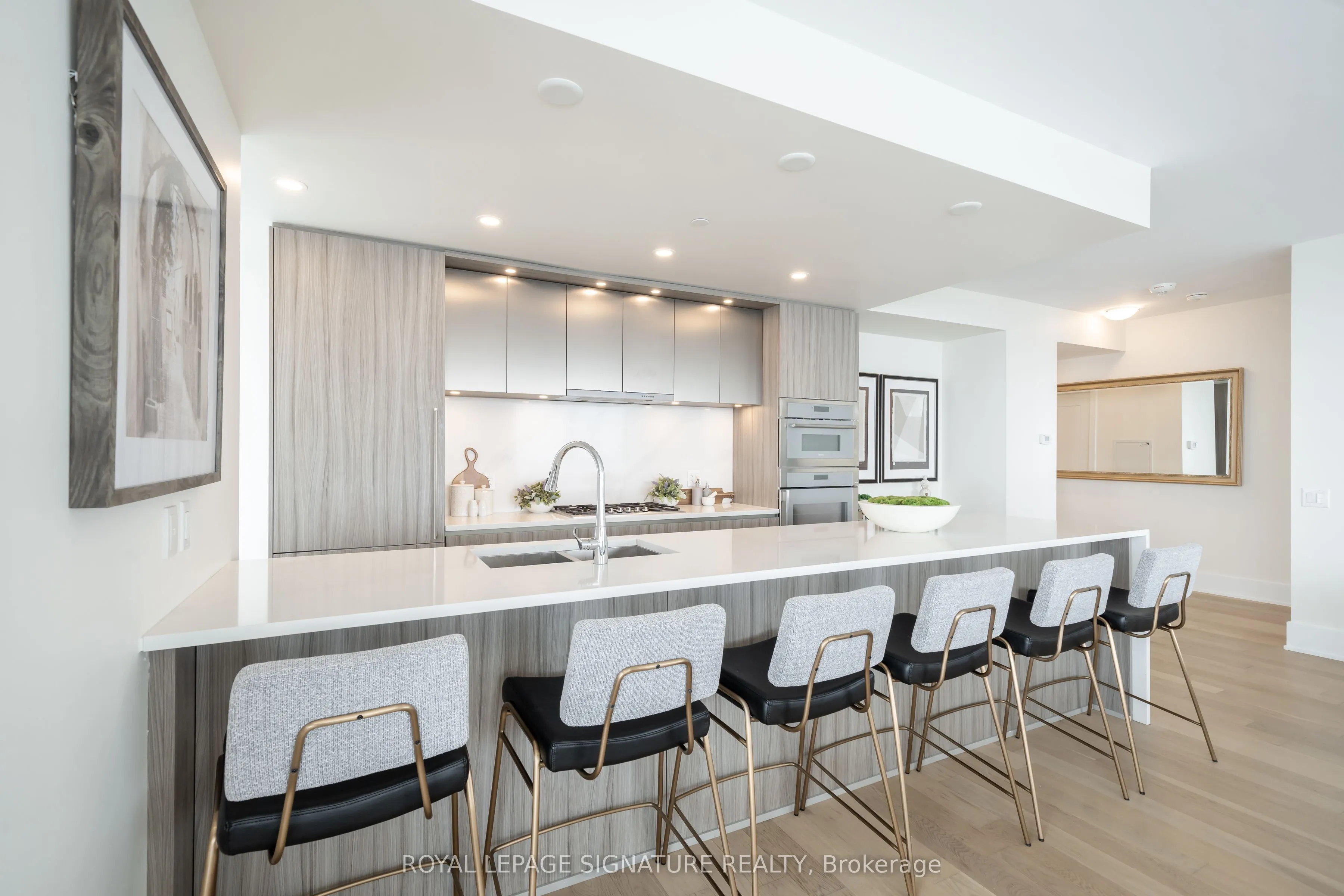 28 Freeland Street, #5402