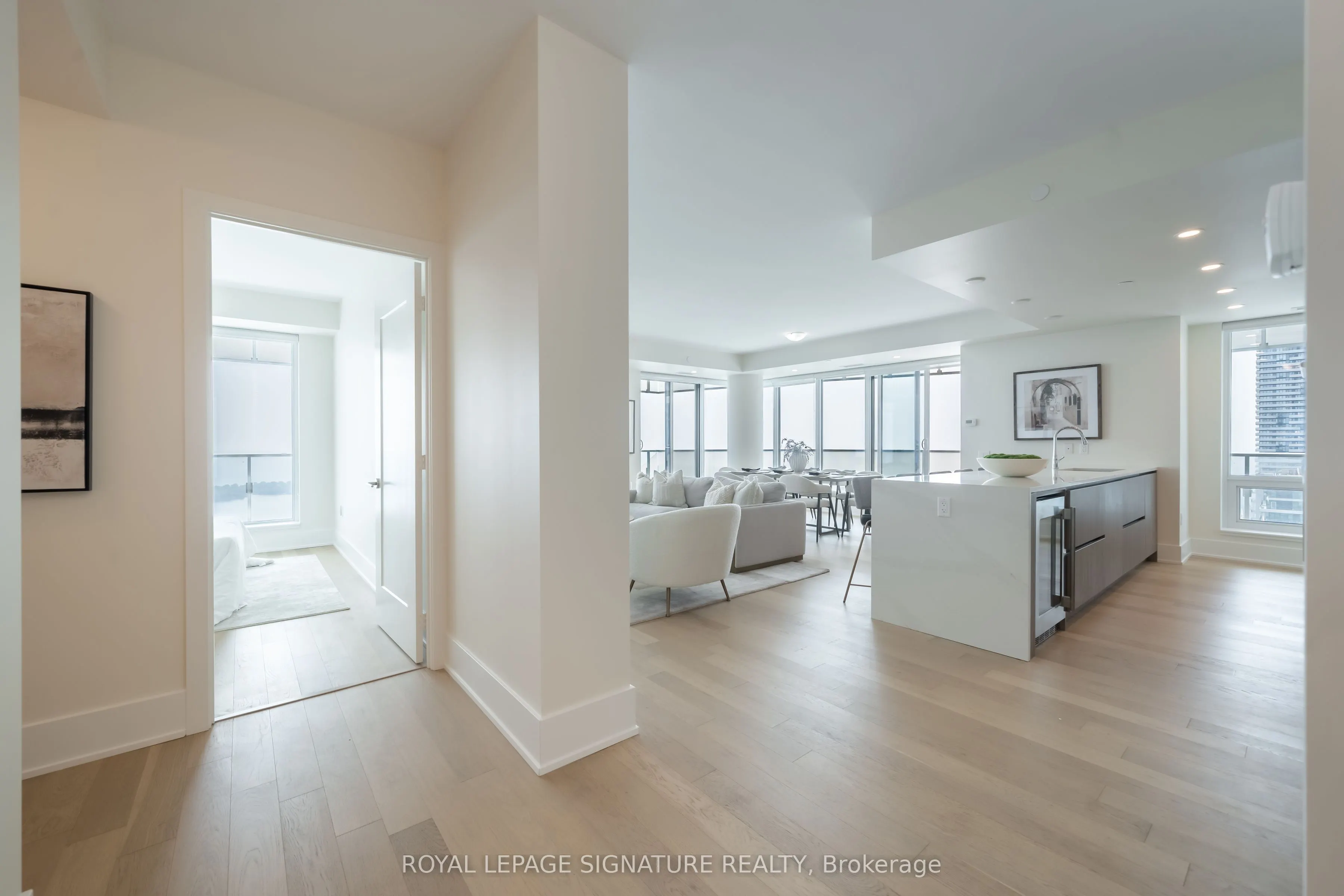 28 Freeland Street, #5402
