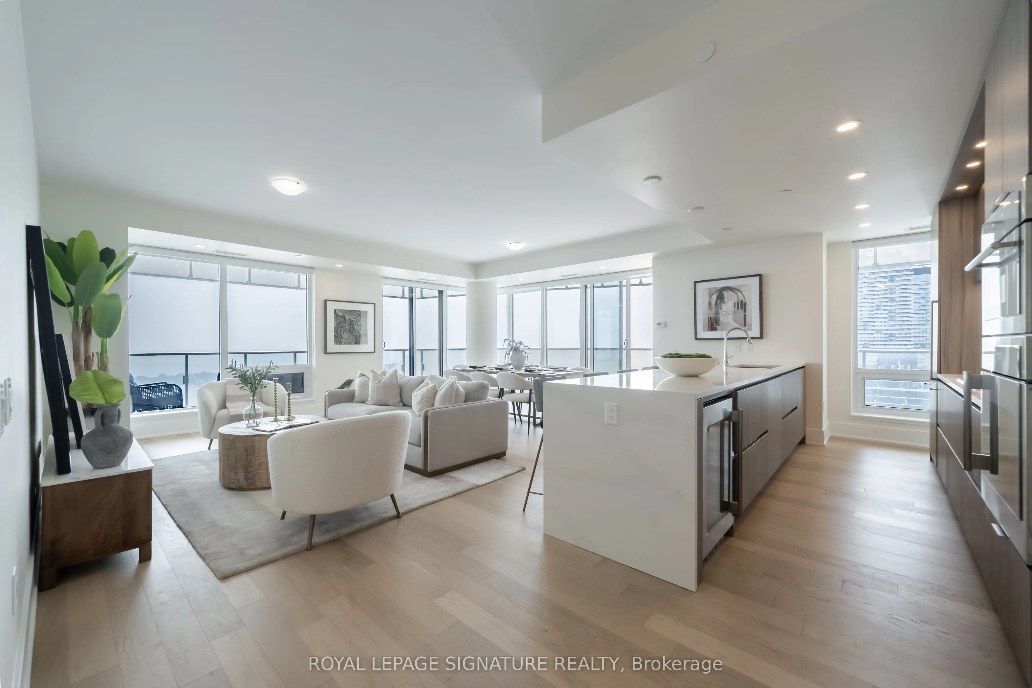 28 Freeland Street, #5402
