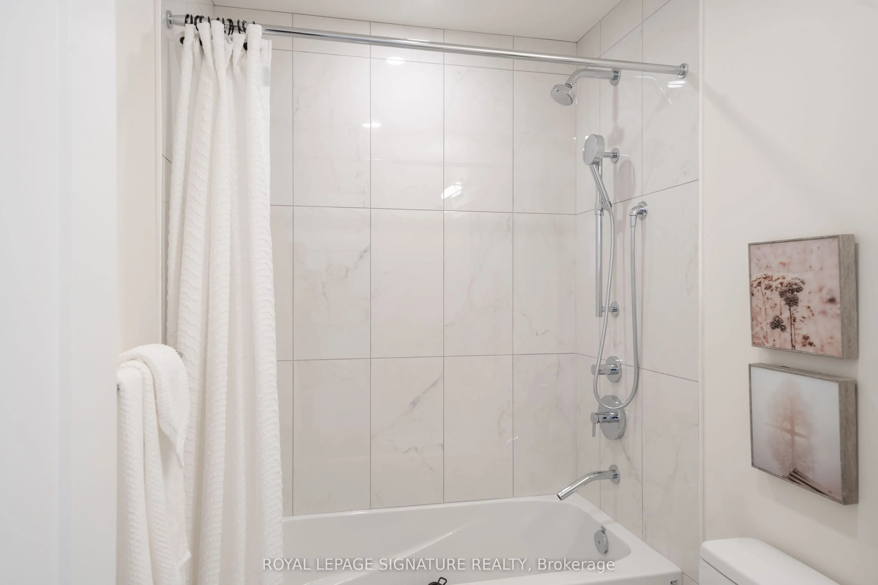 28 Freeland Street, #5402