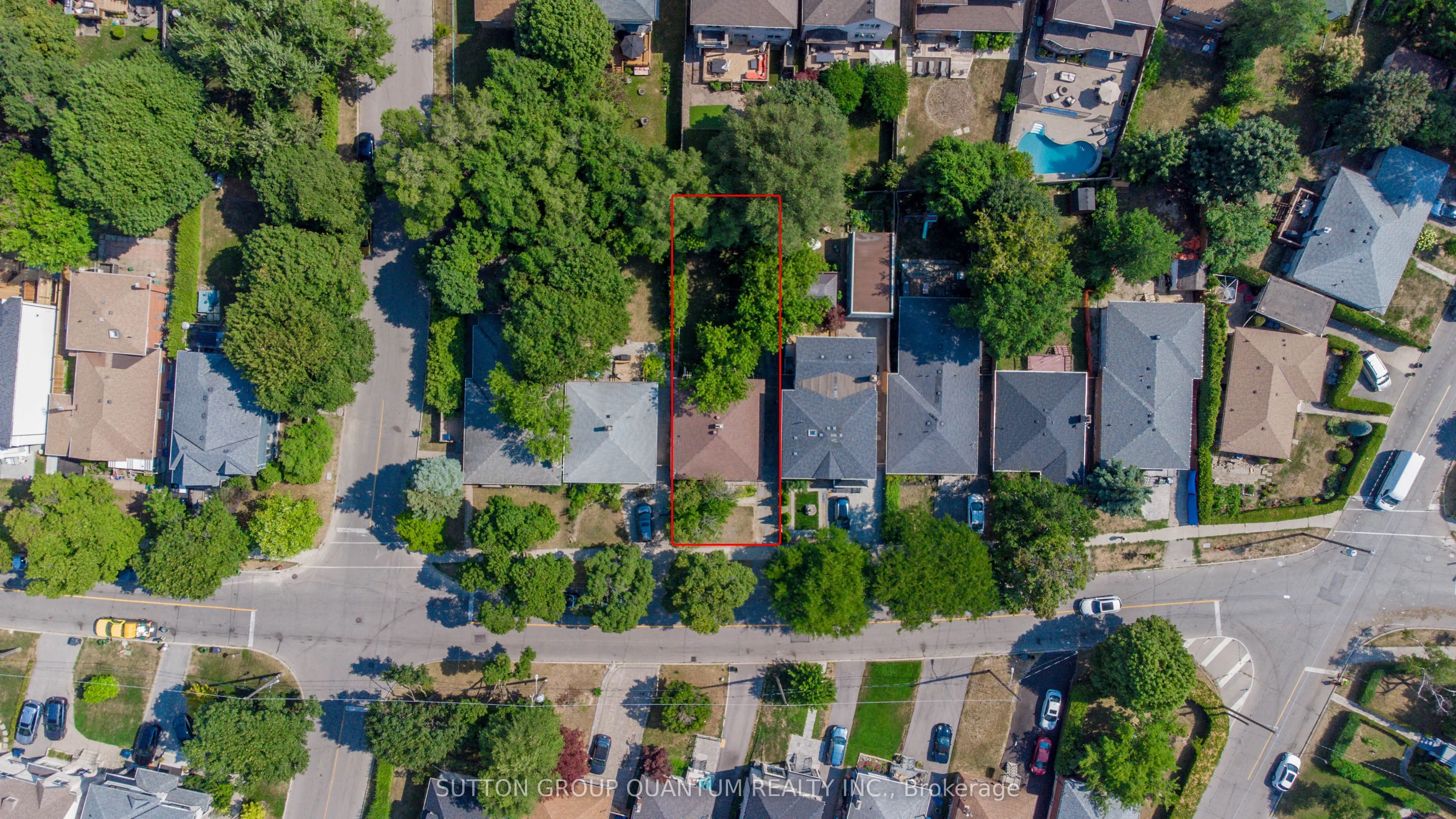 11 Collinson Boulevard N