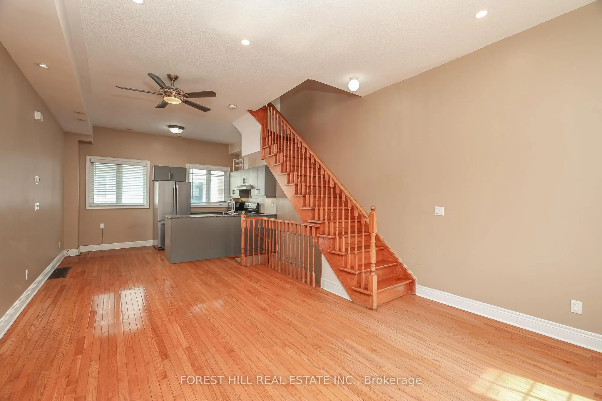 1376 Eglinton Avenue W