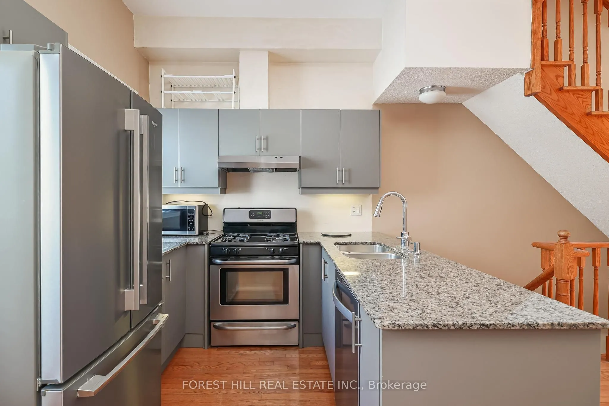 1376 Eglinton Avenue W