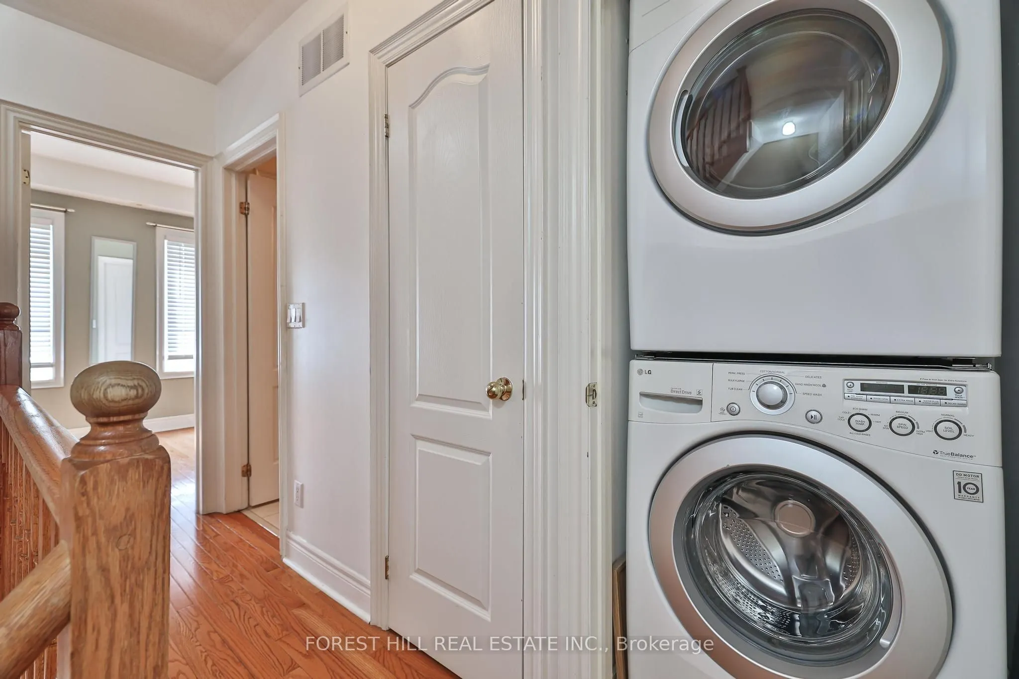 1376 Eglinton Avenue W