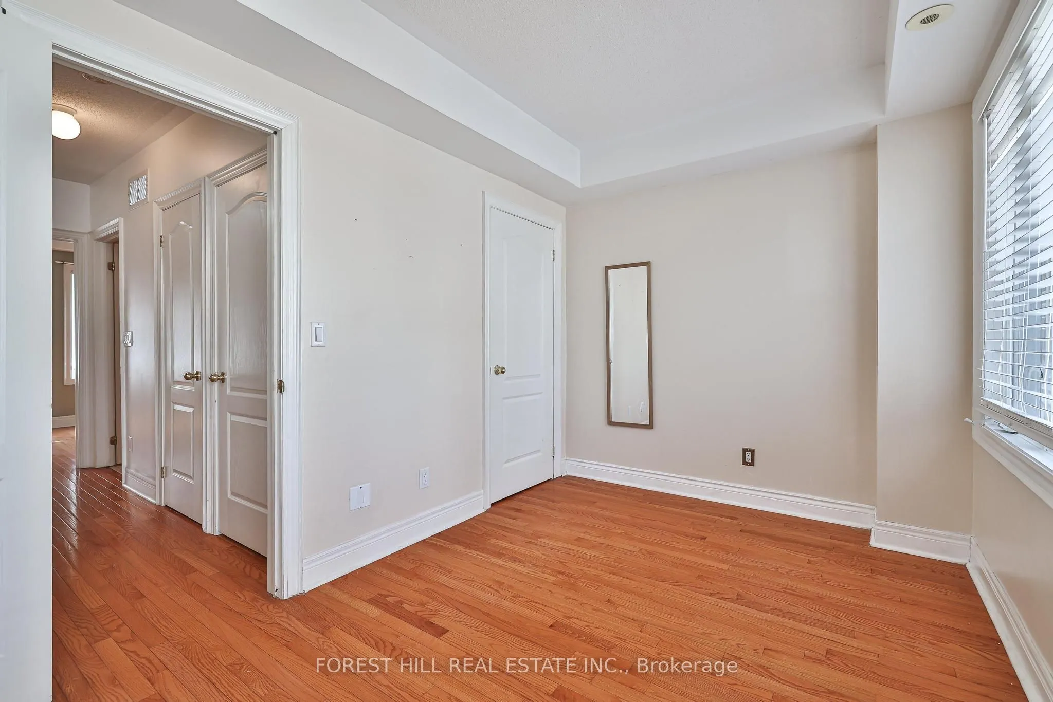 1376 Eglinton Avenue W