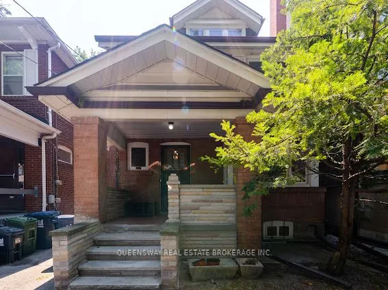 27 Deloraine Avenue