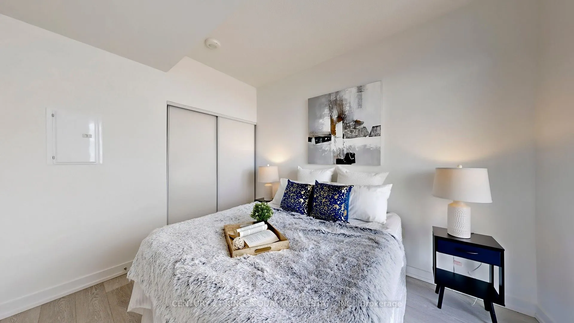 115 Mcmahon Drive, #3707
