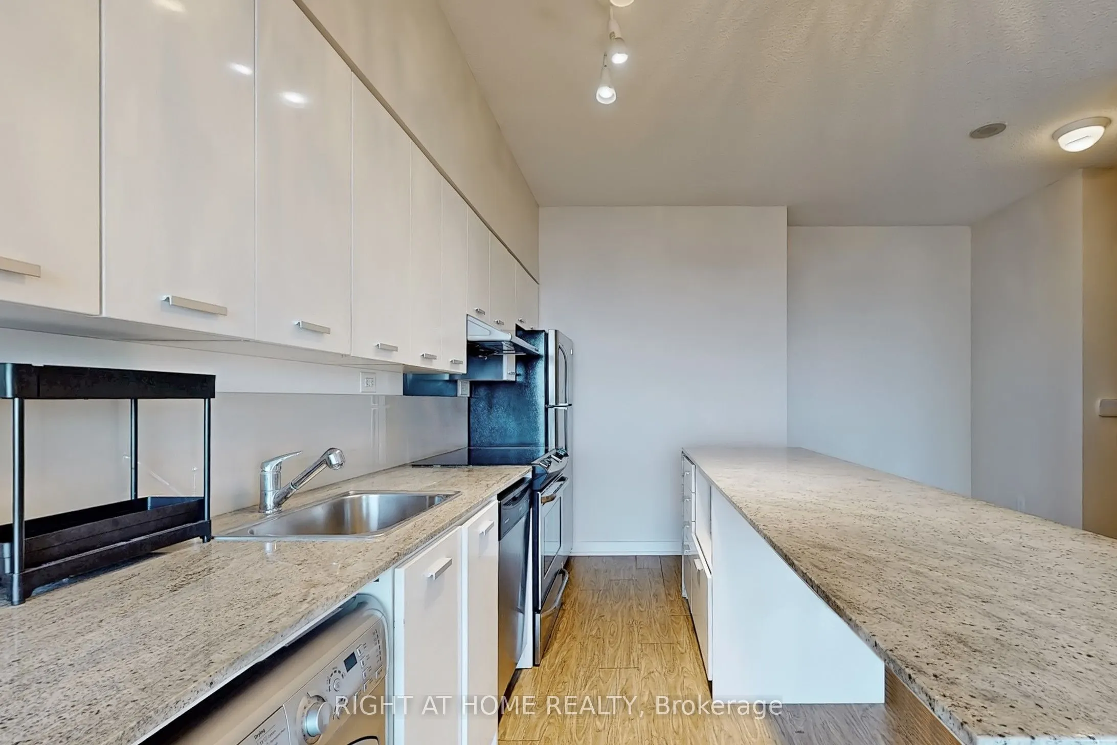 29 Singer Court, #2607