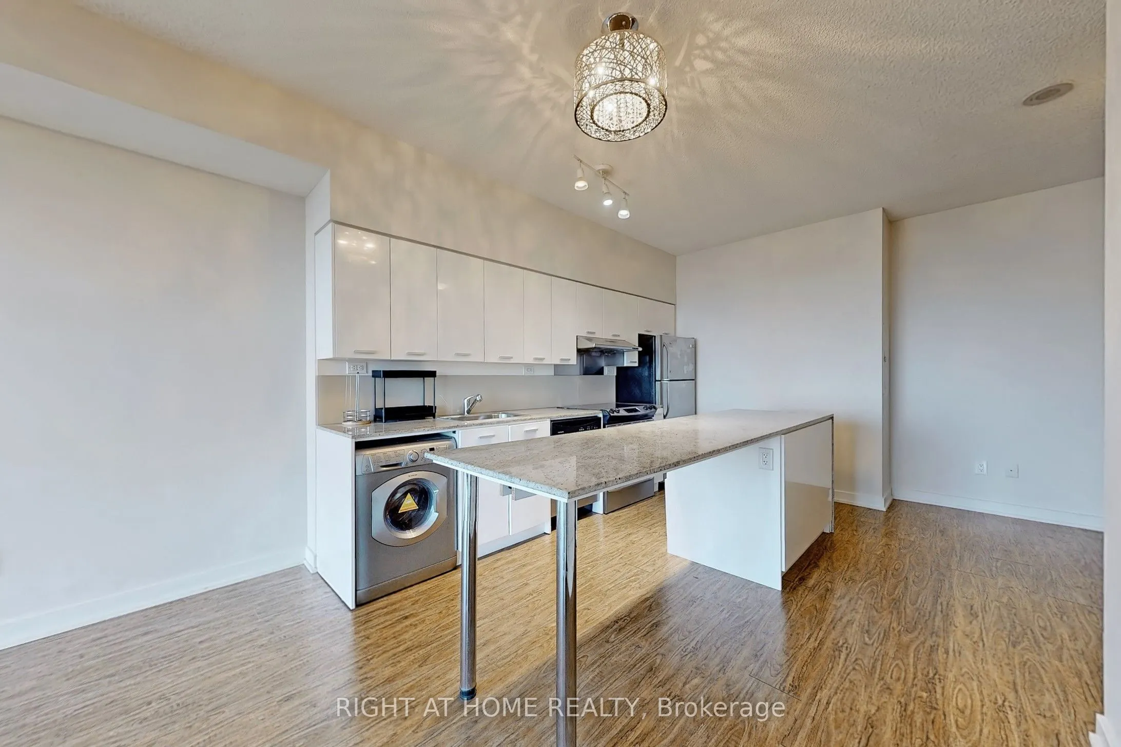 29 Singer Court, #2607
