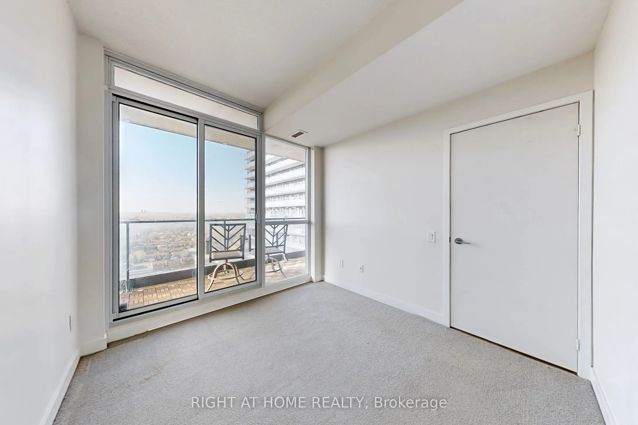 29 Singer Court, #2607