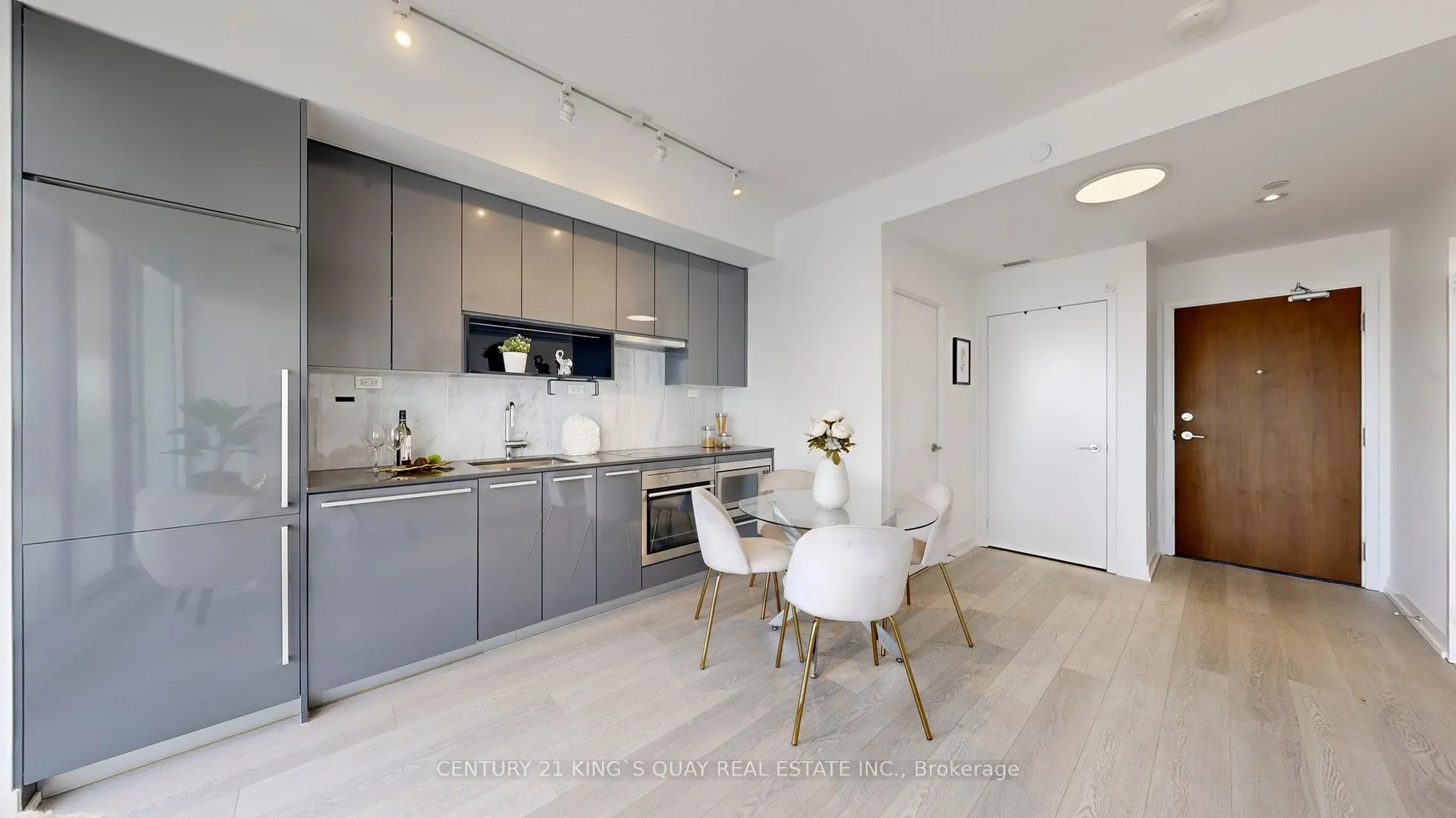 115 Mcmahon Drive, #3707
