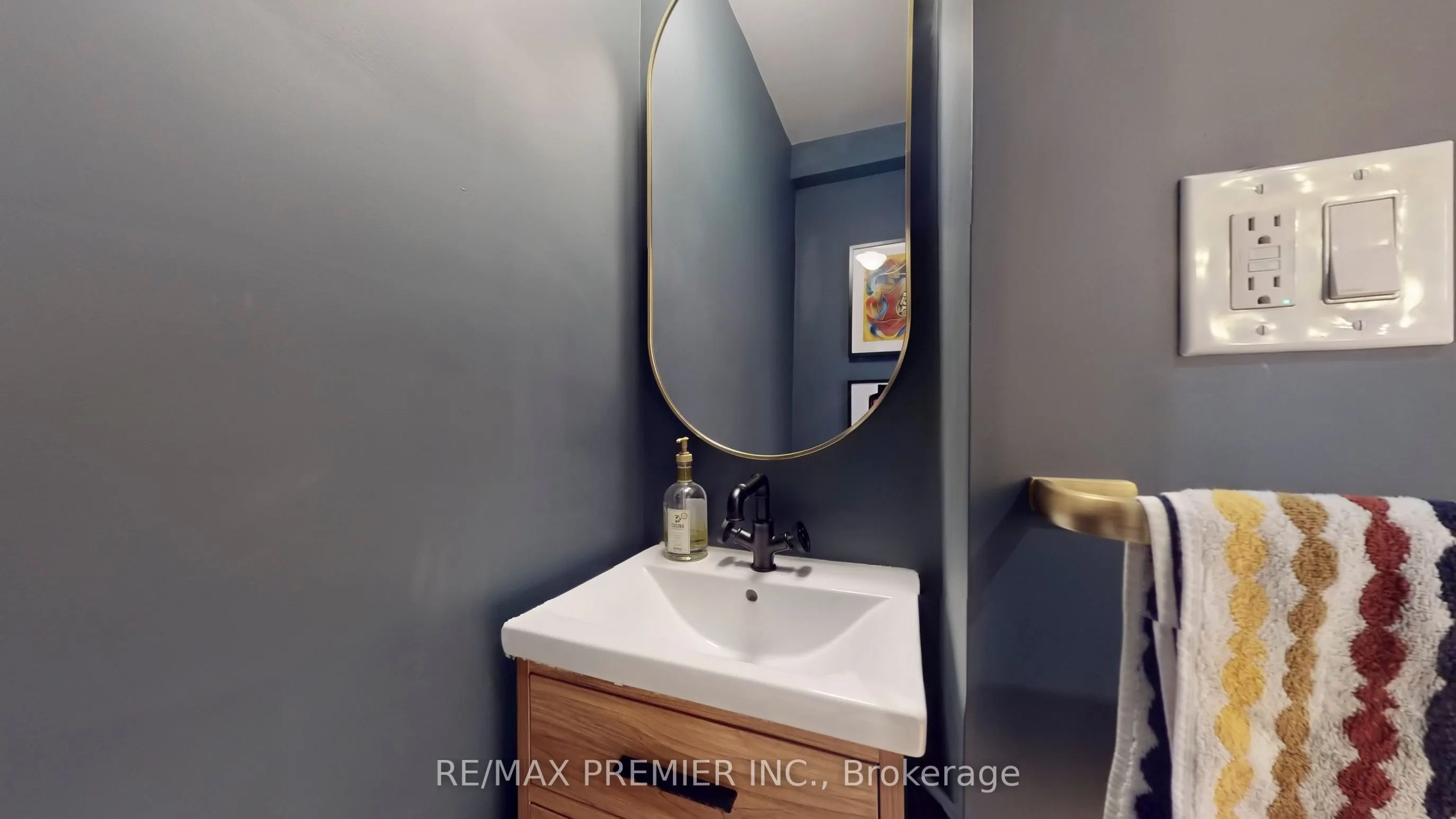 27 Hector Avenue, #Main Level