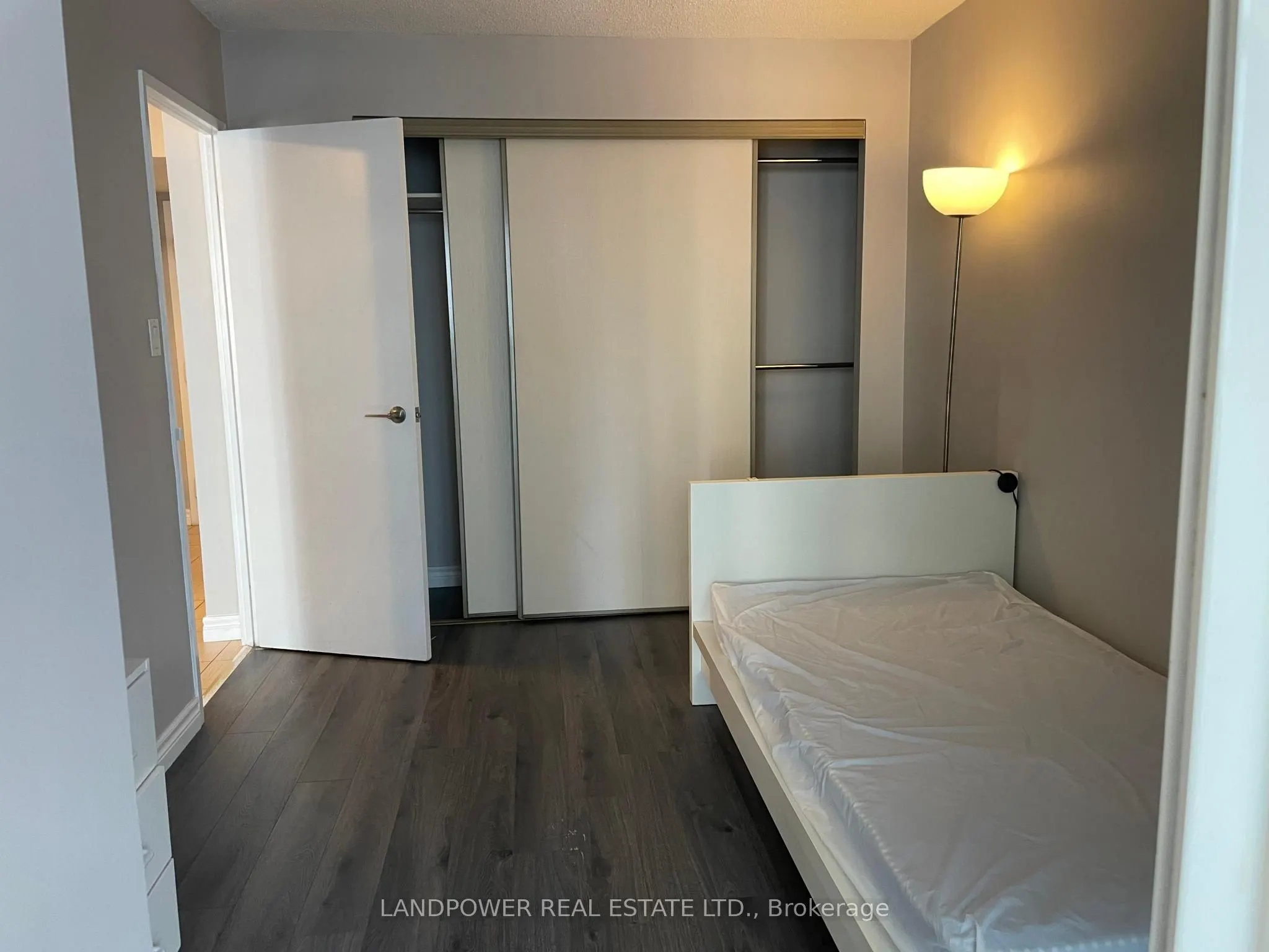 633 Bay Street, #1222