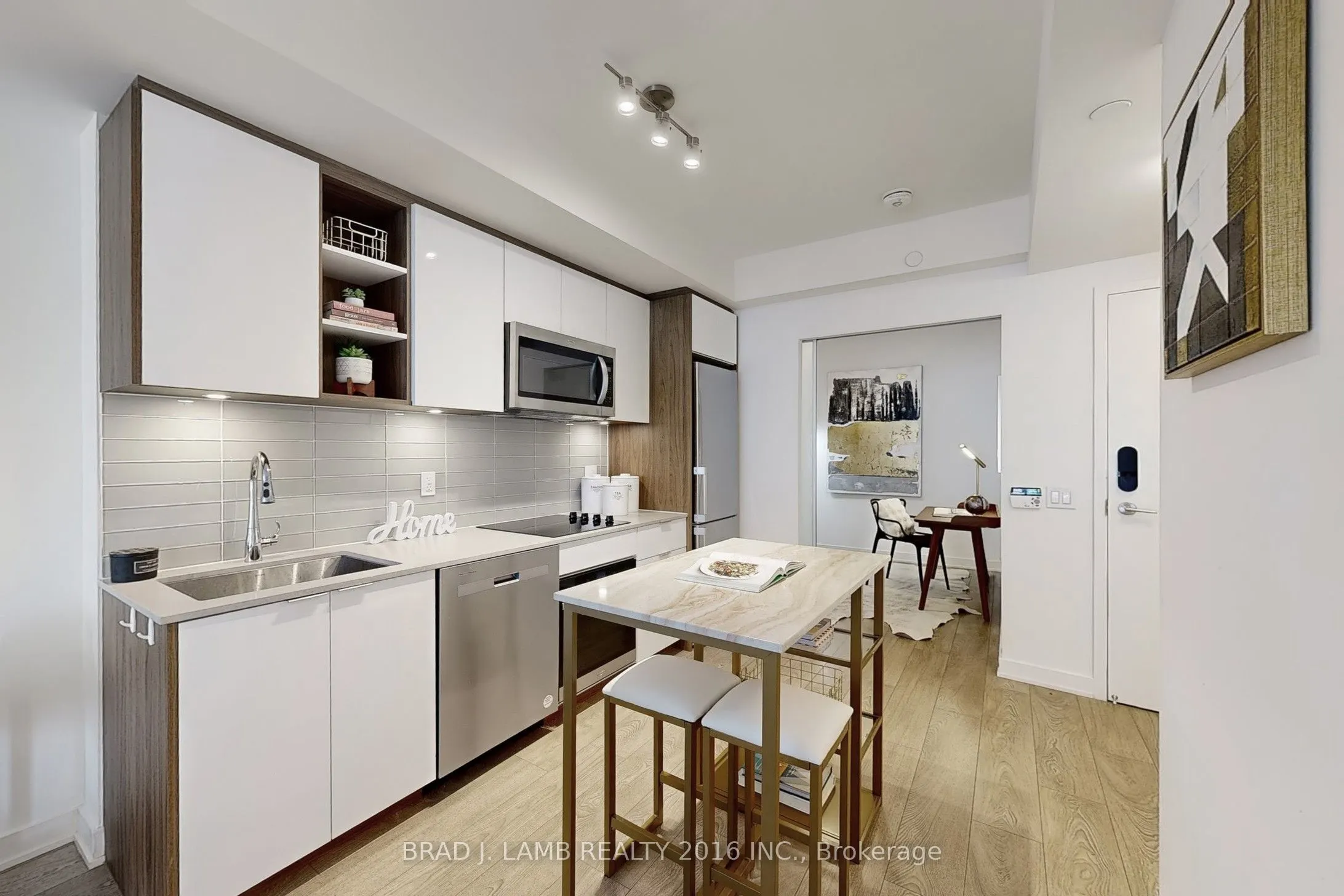 543 Richmond Street W, #545